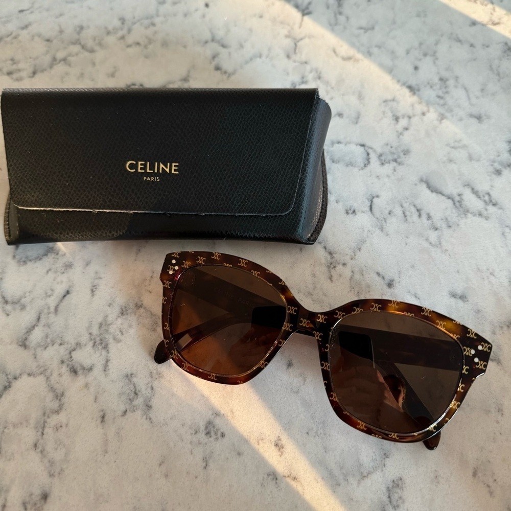 NWOT! CELINE Square Triomphe Logo Sunglasses in
Dark Havana CL401671 - Picture 12 of 16